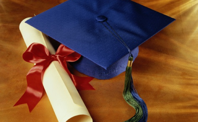 Вручение дипломов выпускникам факультета Сервиса и туризма (специализация Автосервис) | фото №5